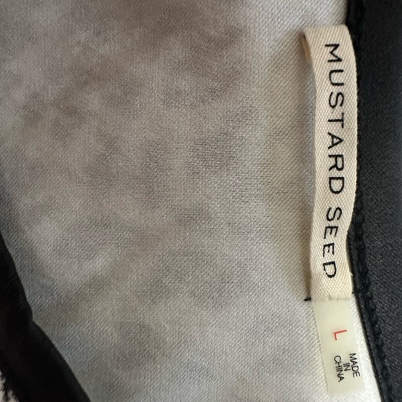 Two piece leopard print set. - Picture 6 of 8